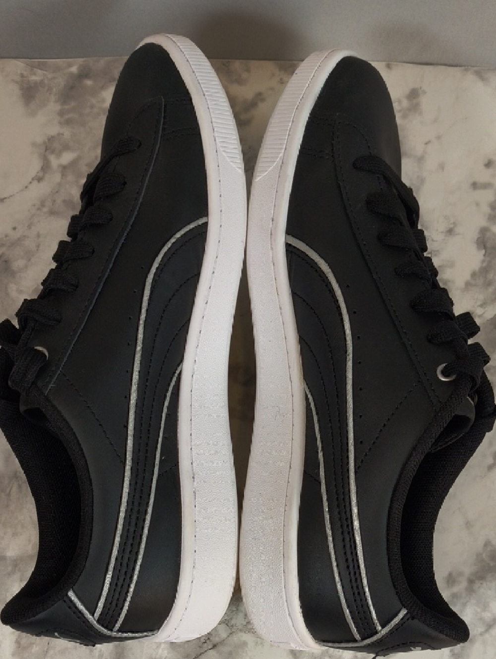 Puma Women's Vikky V2 Low Top Black/Silver Sneakers Size 8.5 - Picture 5 of 9